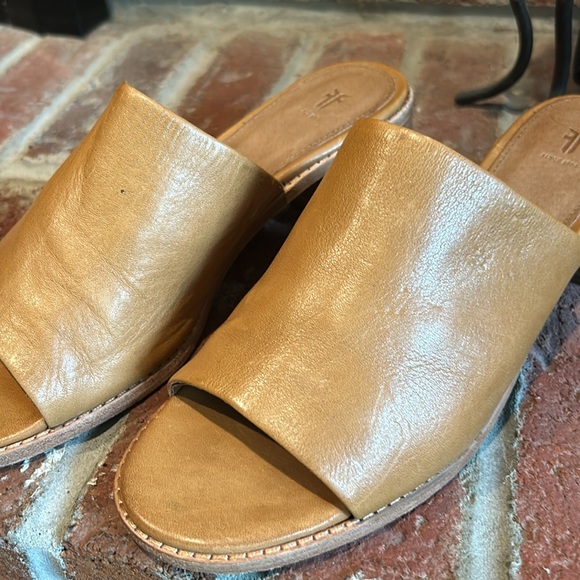 Frye leather sandals, size 9.5, camel color, gently worn once! - Picture 4 of 14